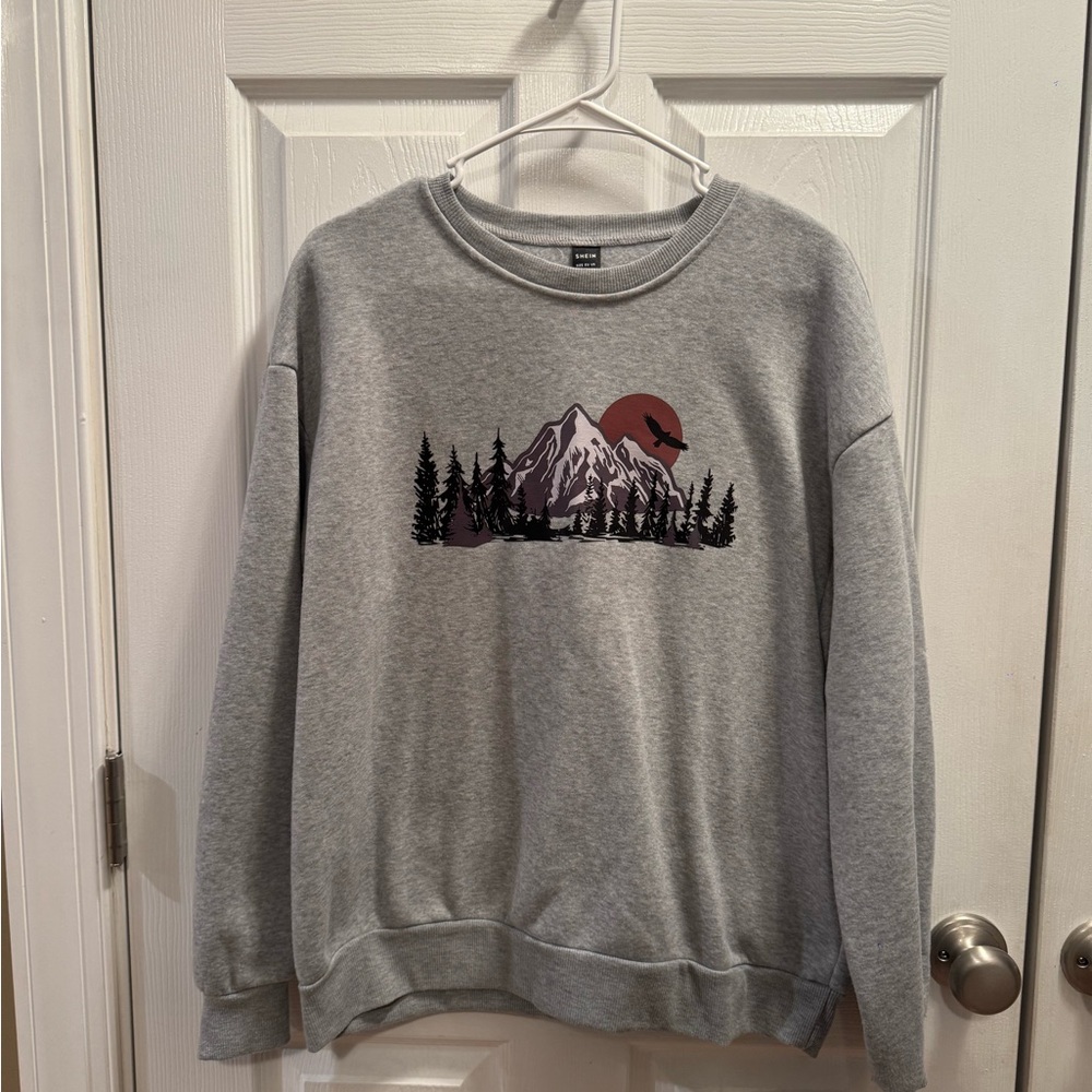 Women’s SHEIN Gray Mountain Scene Crewneck: L